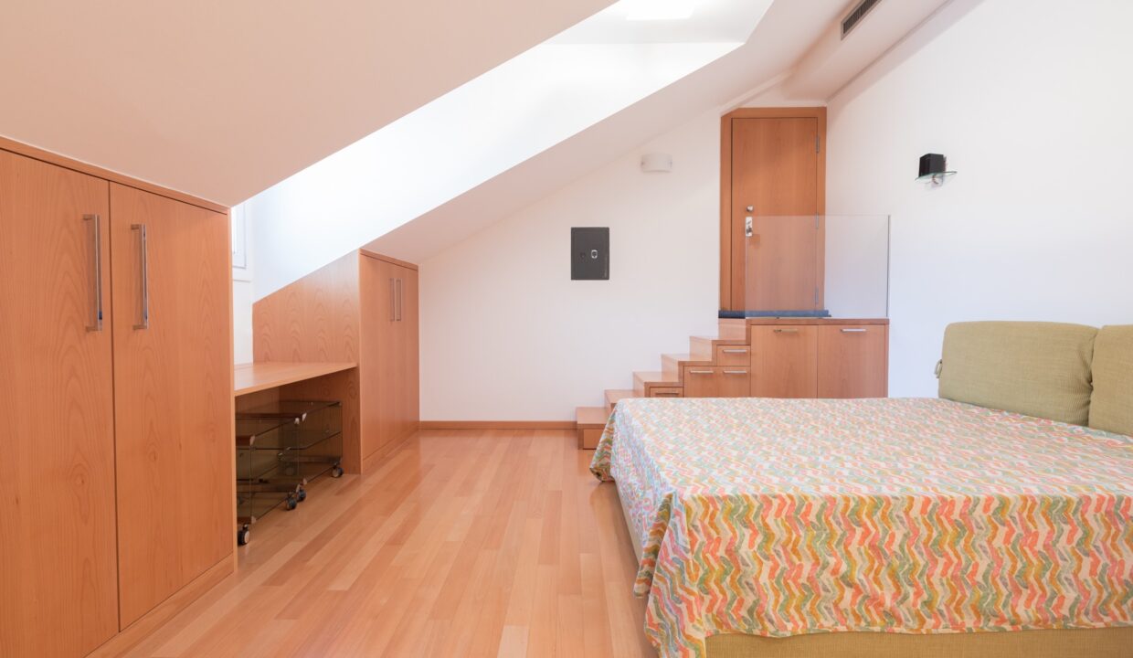 via_Alberto_da_Giussano_17_alta_044