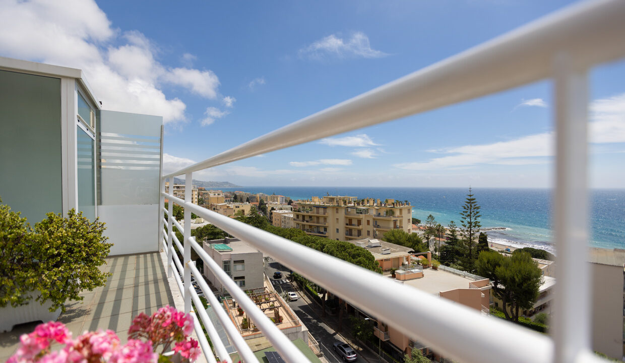 28_Via_Padre_Semeria_160_Sanremo