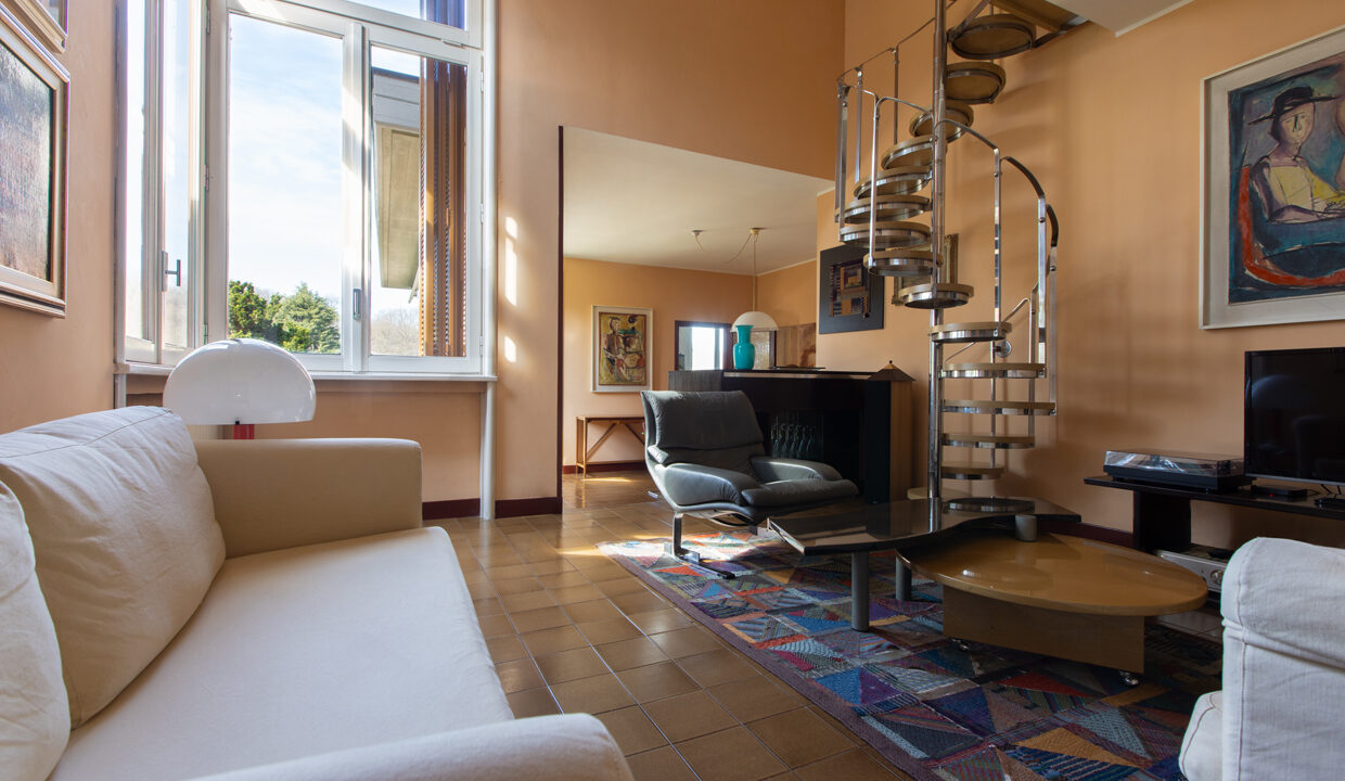 3_via_Monte_San_Martino_102_Gallarate