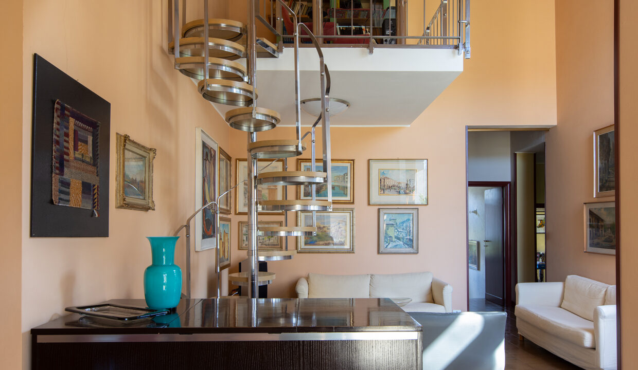 5_via_Monte_San_Martino_102_Gallarate