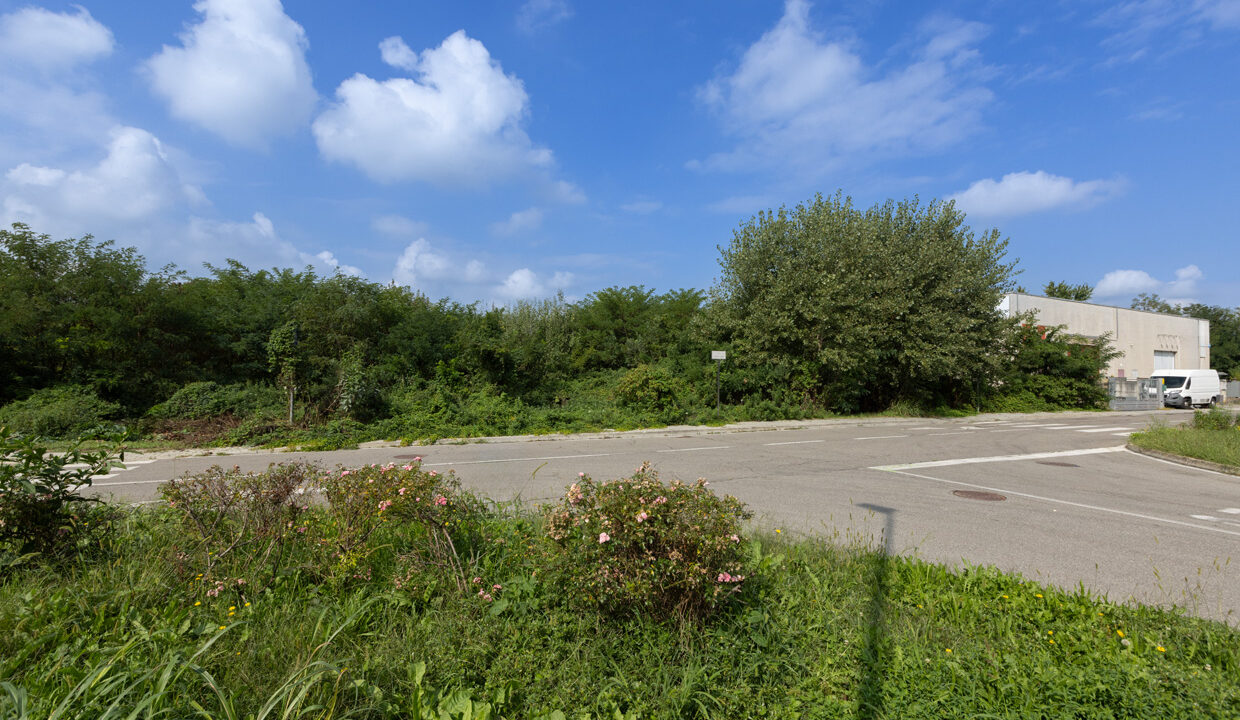 23_via_Monte_Generoso-Caronno_Pertusella