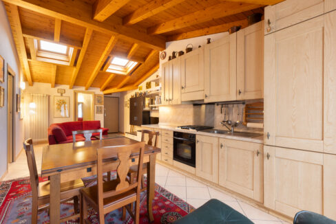 10_via_Rezzo_4_Porlezza