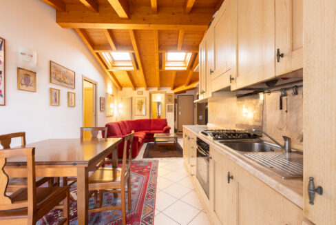 11_via_Rezzo_4_Porlezza