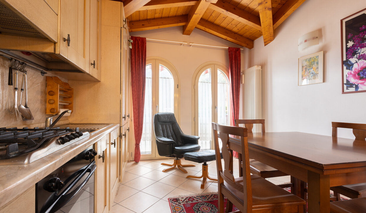 12_via_Rezzo_4_Porlezza