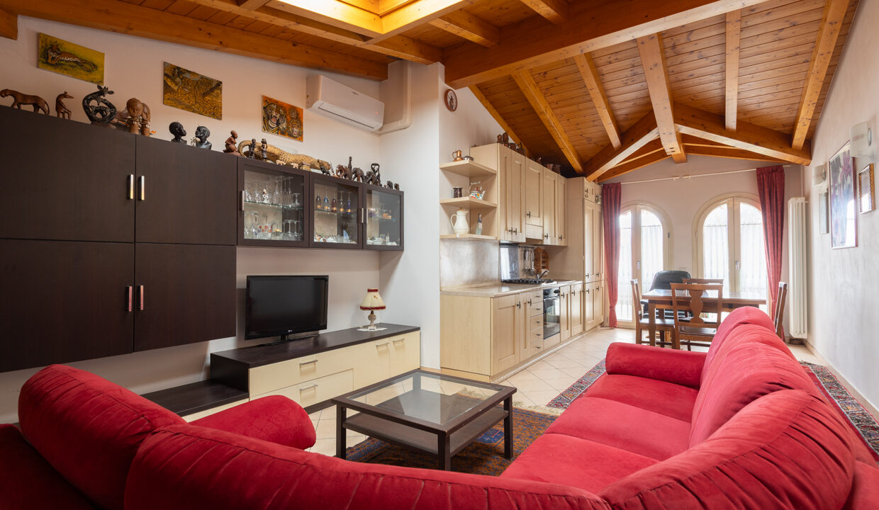 3_via_Rezzo_4_Porlezza