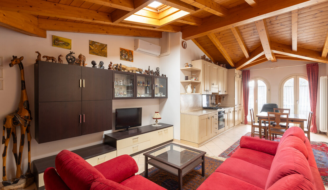 7_via_Rezzo_4_Porlezza