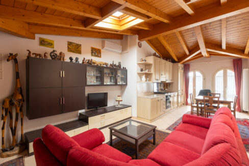 7_via_Rezzo_4_Porlezza