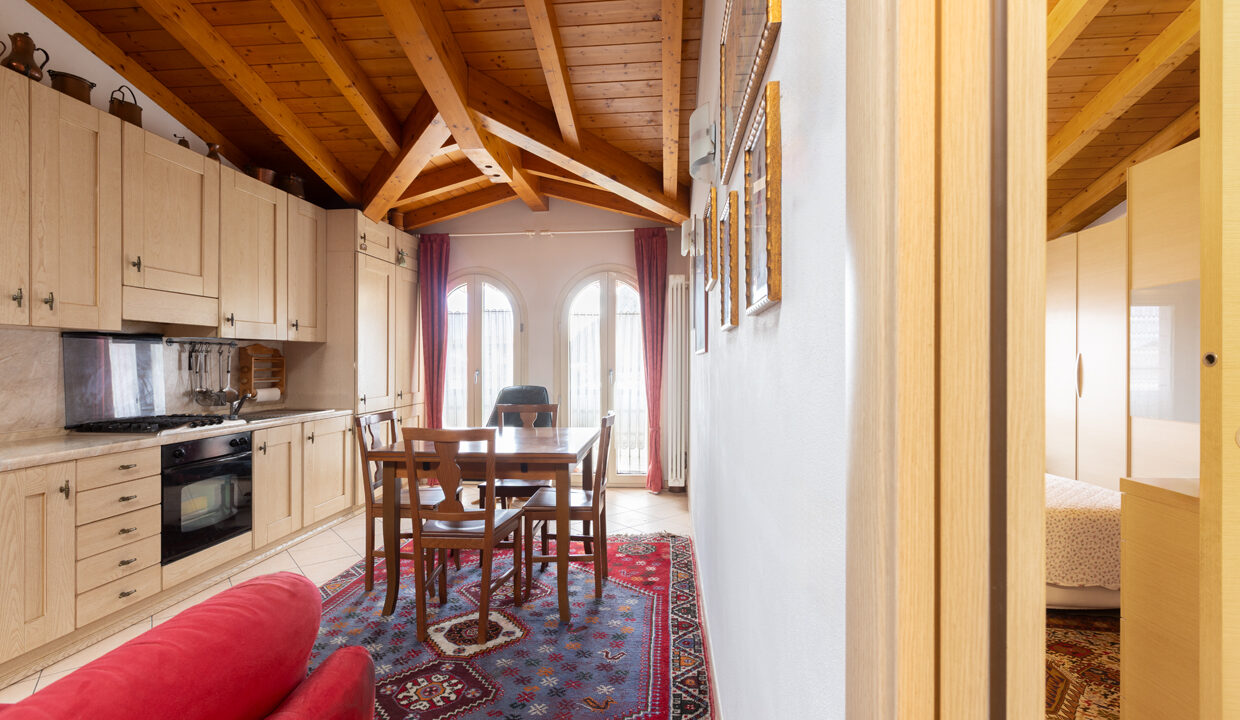 8_via_Rezzo_4_Porlezza