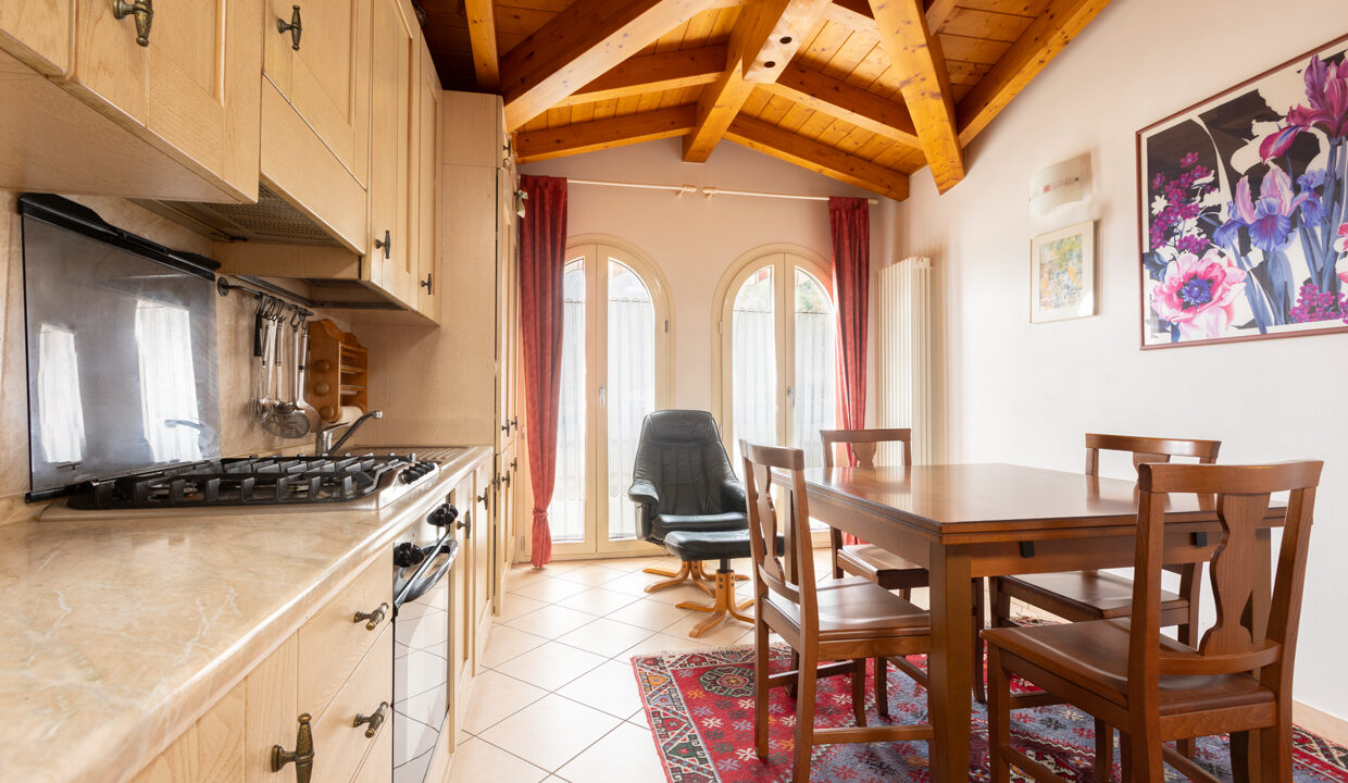 9_via_Rezzo_4_Porlezza